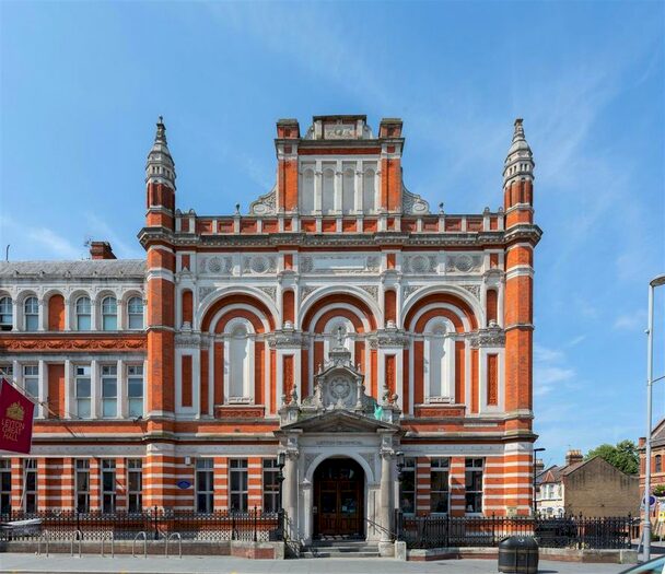 3 Bedroom Flat To Rent In Adelaide Road, London, E10