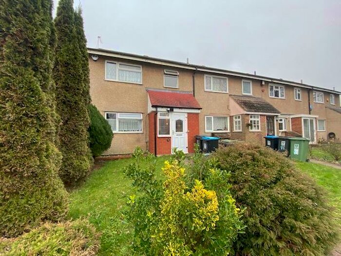 3 Bedroom House To Rent In Squires Ride, Hemel Hempstead, HP2