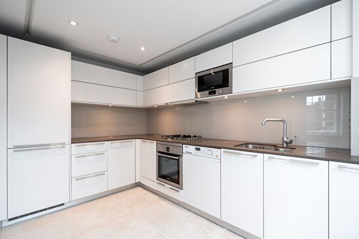 1 Bedroom Flat To Rent In Cavalry Square, London, SW3