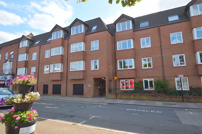 1 Bedroom Flat For Sale In Uxbridge Road, Hatch End, HA5