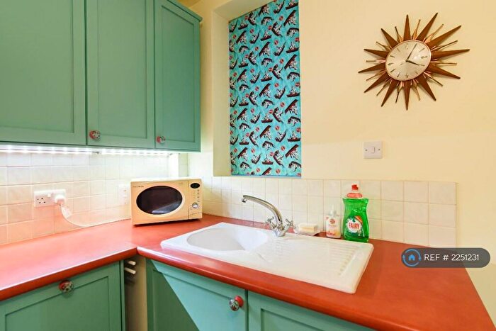 1 Bedroom Terraced House To Rent In Leonard Lane, Bristol, BS1