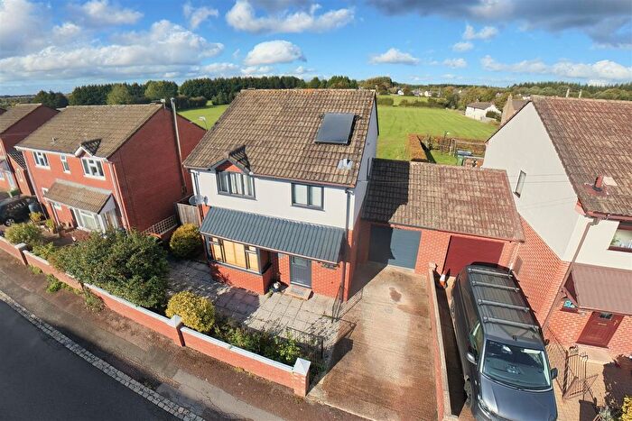 3 Bedroom Link Detached House For Sale In Machen Road, Broadwell, Coleford, GL16