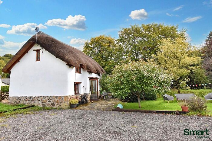 3 Bedroom Detached House For Sale In Dunsford, EX6