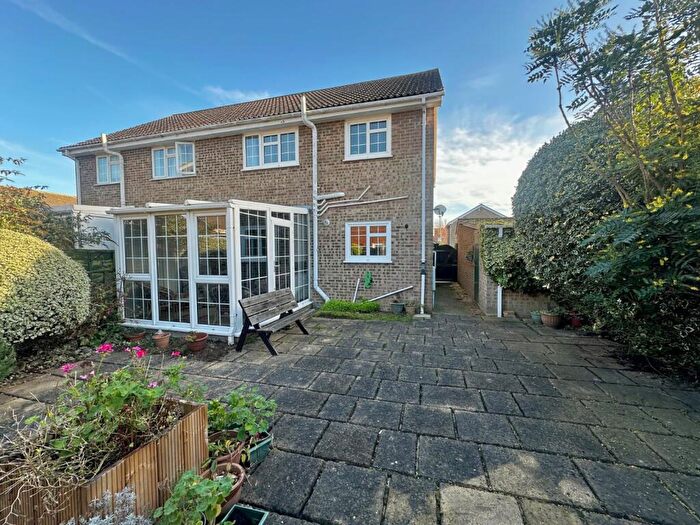 3 Bedroom Semi Detached House For Sale In Matthews Close, Deal, Kent, CT14