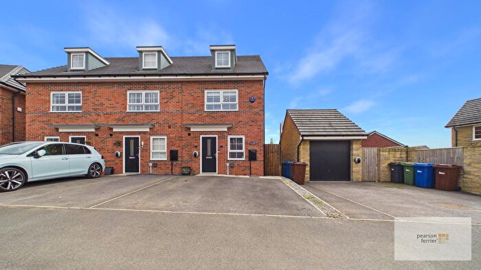 4 Bedroom Town House For Sale In Clifford Drive, Bury, BL9