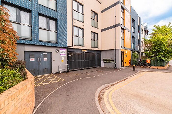 2 Bedroom Flat For Sale In Headstone Drive, Harrow, Middlesex, HA1
