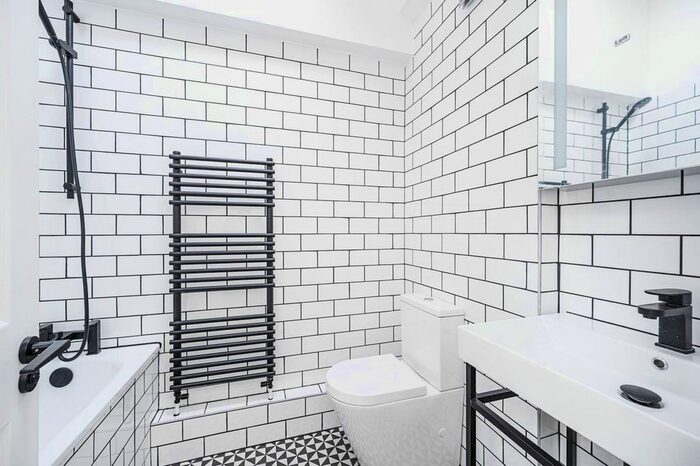 Studio To Rent In Magri Walk, Whitechapel, London, E1