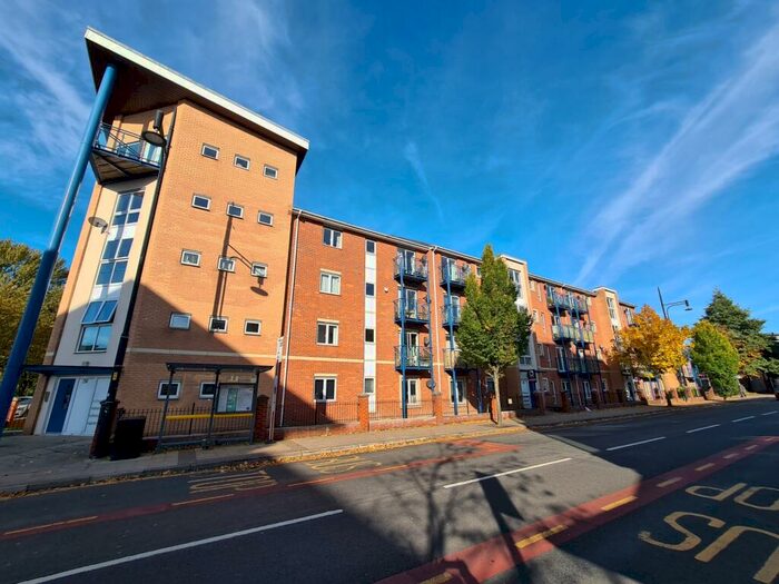 2 Bedroom Apartment To Rent In Stretford Road, Hulme, Manchester., M15