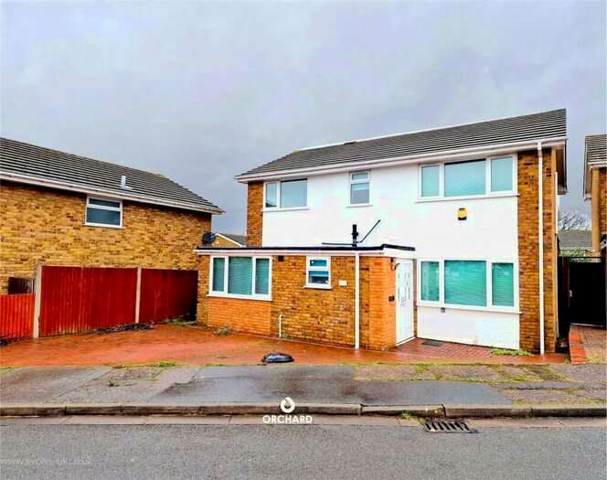 5 Bedroom Detached House To Rent In Seaford Close, Ruislip, HA4