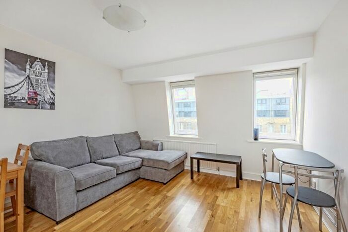 1 Bedroom Flat To Rent In Nevern Square, London, SW5