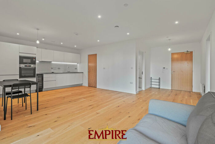 1 Bedroom Apartment To Rent In The Axium, Windmill Street, Birmingham, B1