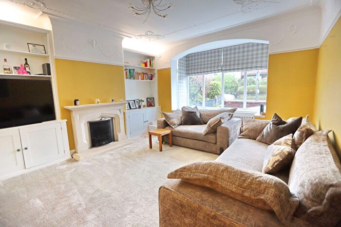 4 Bedroom Semi-Detached House For Sale In Radcliffe New Road, Whitefield, M45