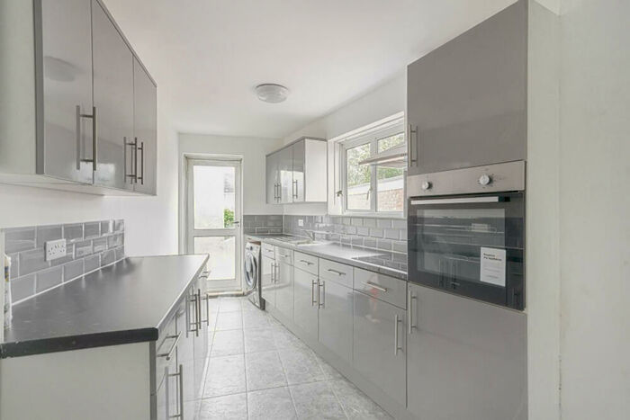 3 Bedroom Semi-Detached House To Rent In Dorchester Way, Harrow, HA3