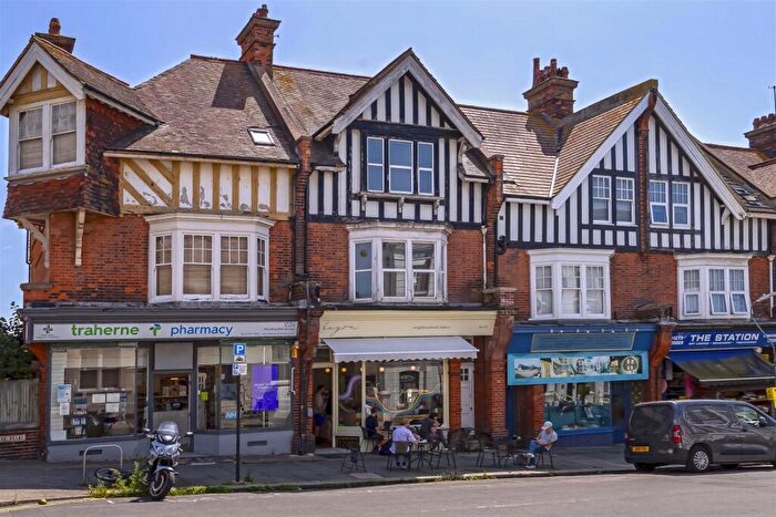 4 Bedroom Maisonette For Sale In Hove Park Villas, Hove, BN3
