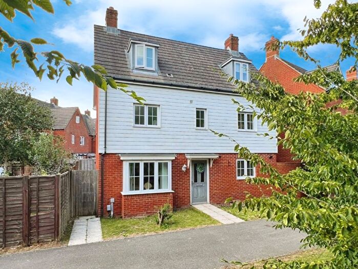 5 Bedroom Detached House For Sale In Bluebell Road, Kingsnorth, TN23