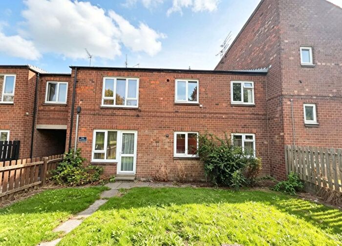 1 Bedroom Flat To Rent In Clayton Crescent, Waterthorpe, S20