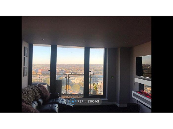 2 Bedroom Flat To Rent In Cross Green Lane, Leeds, LS9