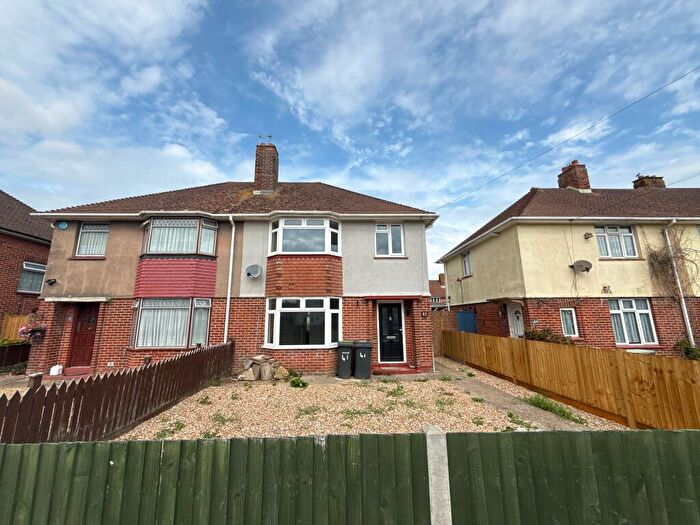 3 Bedroom House To Rent In Gregson Avenue, Gosport, PO13