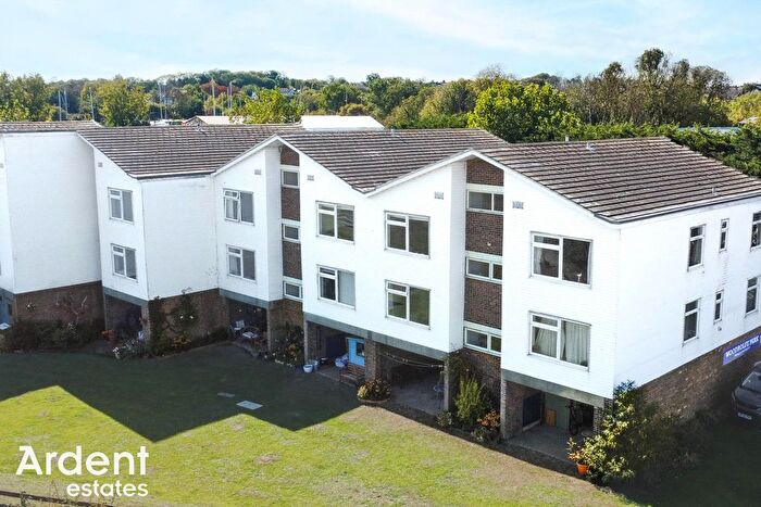 4 Bedroom Flat For Sale In Woodrolfe Park, Tollesbury, Maldon, CM9