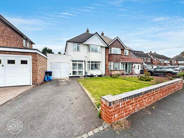 3 Bedroom Semi-Detached House For Sale In Gleneagles Drive, Great Barr, Birmingham, B43