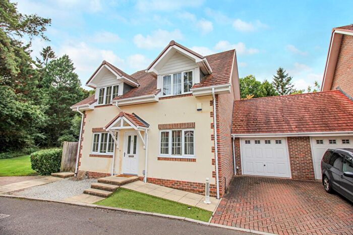 5 Bedroom House For Sale In Hill Cottage Gardens, West End, SO18