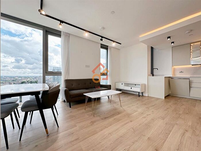 2 Bedroom Flat To Rent In Valencia Tower, Bollinder Place, London, EC1V