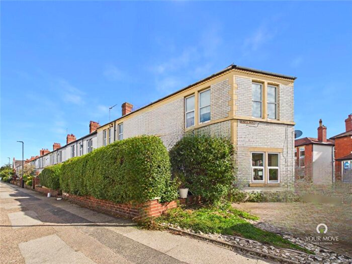 2 Bedroom Flat For Sale In Alnwick Avenue, Whitley Bay, NE26