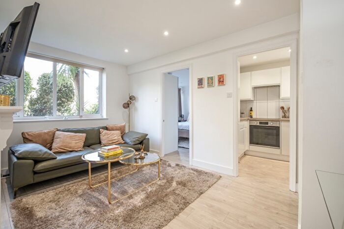 1 Bedroom Flat To Rent In Kimber Road, London, SW18