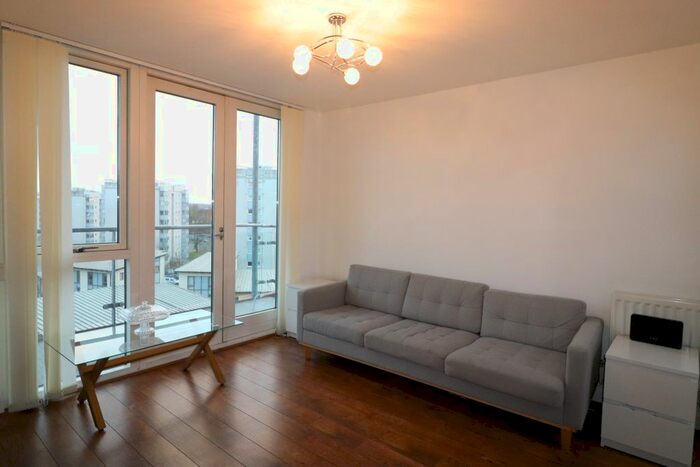 2 Bedroom Flat To Rent In Wheeleys Lane, Birmingham, B15