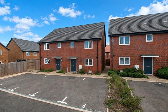 3 Bedroom Semi-Detached House To Rent In Clavell Close, Tattenhoe Park, Milton Keynes, MK4