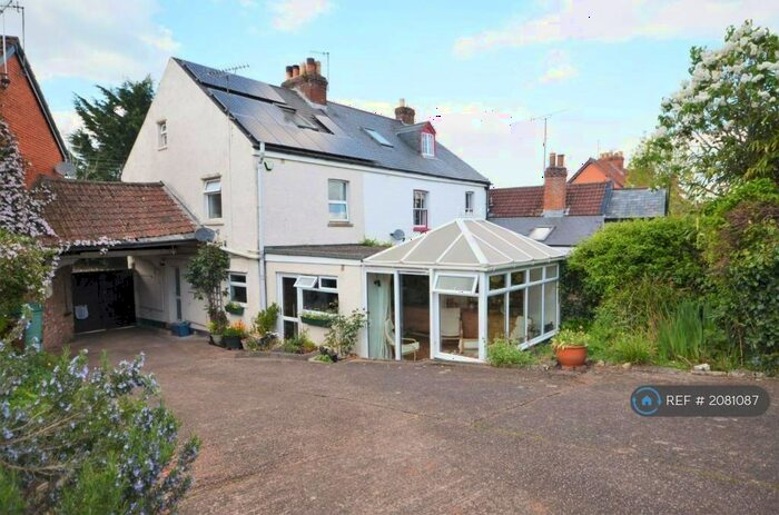 4 Bedroom Semi-Detached House To Rent In Belmont Road, Tiverton, EX16