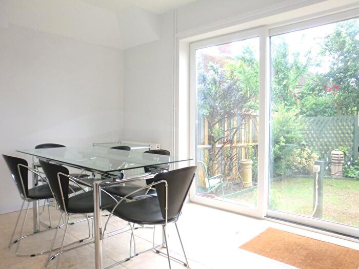 6 Bedroom Terraced House To Rent In Barracks Lane, Hmo Ready Sharers, OX4