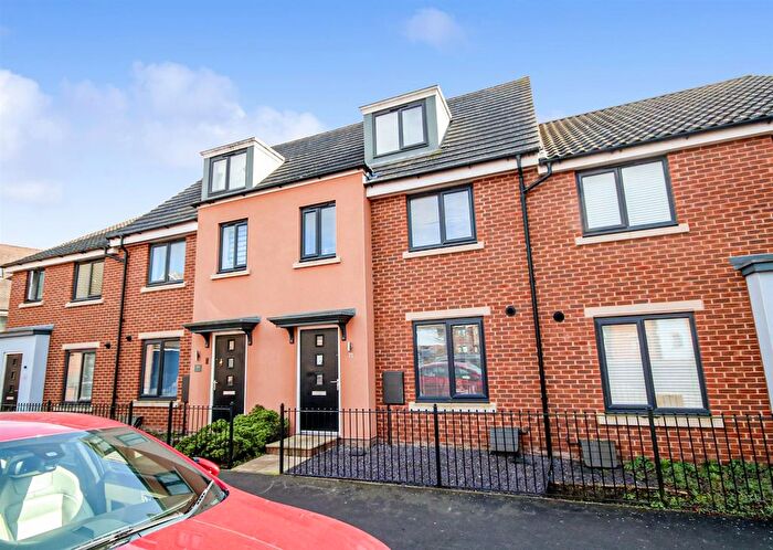 3 Bedroom Terraced House For Sale In Mallard Way, Sprowston, NR7