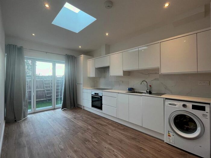 3 Bedroom Bungalow To Rent In Lowfield Road, London, W3