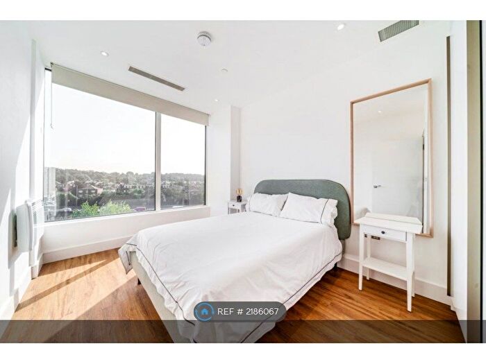 1 Bedroom Flat To Rent In Westgate House, London, W5