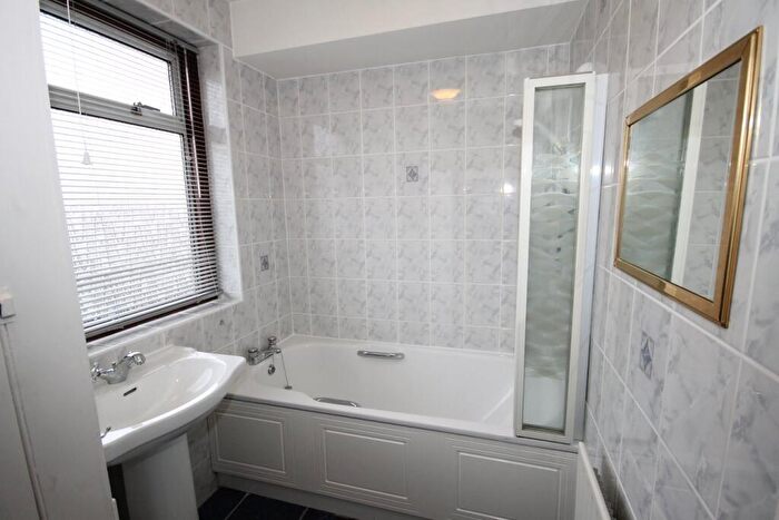 3 Bedroom End Of Terrace House For Sale In Glanfield Road, Beckenham, BR3