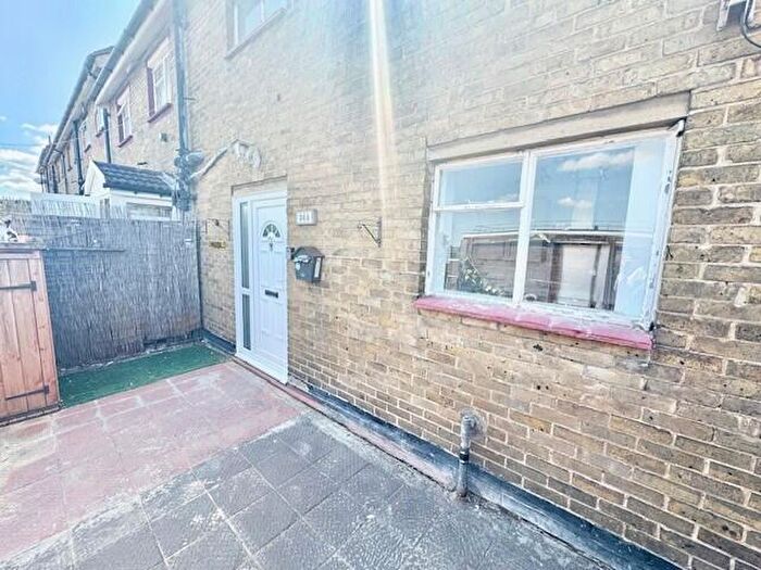 3 Bedroom Maisonette To Rent In The Broadway, Elm Park, RM12