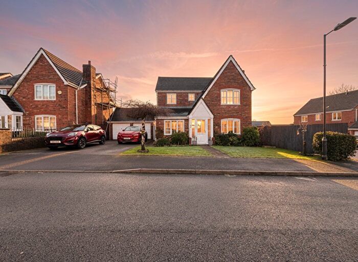 4 Bedroom Detached House For Sale In Y Llanerch, Pontlliw, Swansea, West Glamorgan, SA4