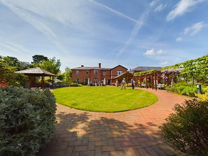 2 Bedroom Flat For Sale In Apt, Boughton Hall Filkins Lane, Chester -, CH3