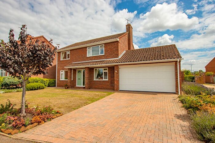 4 Bedroom Detached House For Sale In St. Nicholas Close, Dersingham, PE31