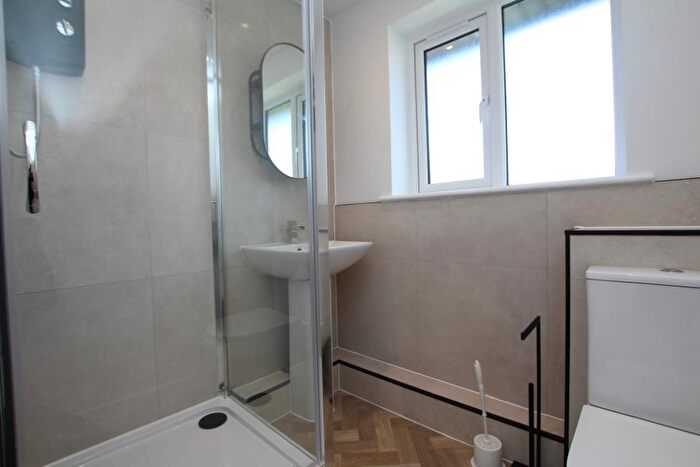 1 Bedroom Semi-Detached House To Rent In Oldbury Court Road - Fishponds, BS16