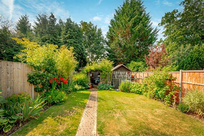 2 Bedroom Semi-Detached House For Sale In Turners Hill Road, Pound Hill, Crawley, RH10