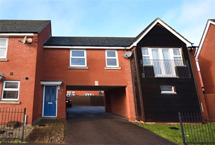 2 Bedroom Coach House To Rent In Paradise Orchard, Aylesbury, HP18