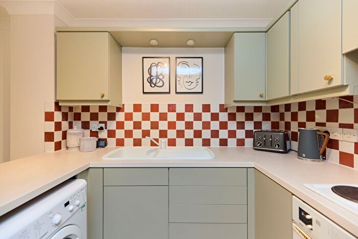 1 Bedroom Flat To Rent In Conant Mews, E1