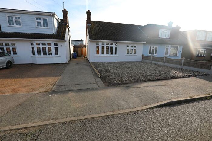 2 Bedroom Bungalow To Rent In Wheatley Road, Corringham, SS17