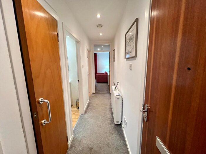 1 Bedroom Flat For Sale In Cardiff Street, Town Centre, Millport, KA28