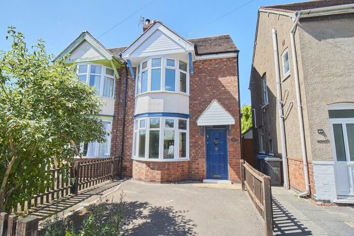 3 Bedroom Semi-Detached House To Rent In Strathmore Road, Hinckley, LE10