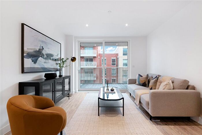 1 Bedroom Flat For Sale In Dukes Road, London, E17