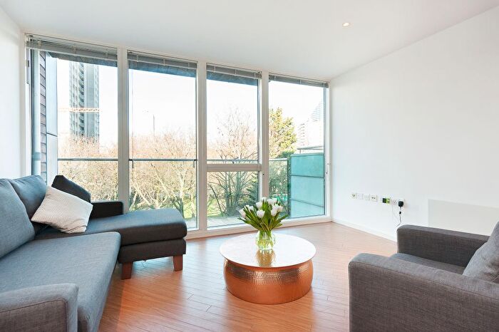 2 Bedroom Flat To Rent In Lever Street, Clerkenwell, EC1V