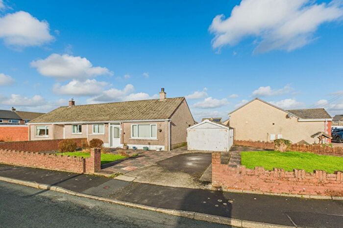 2 Bedroom Semi-Detached Bungalow For Sale In Red Beck Park, Cleator Moor, CA25